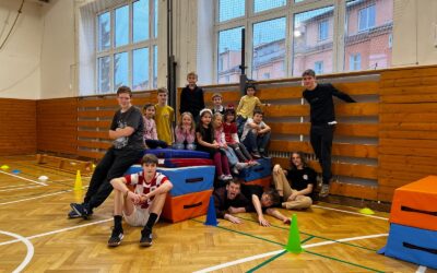 Deváťáci a prvňáčci společně před Vánoci