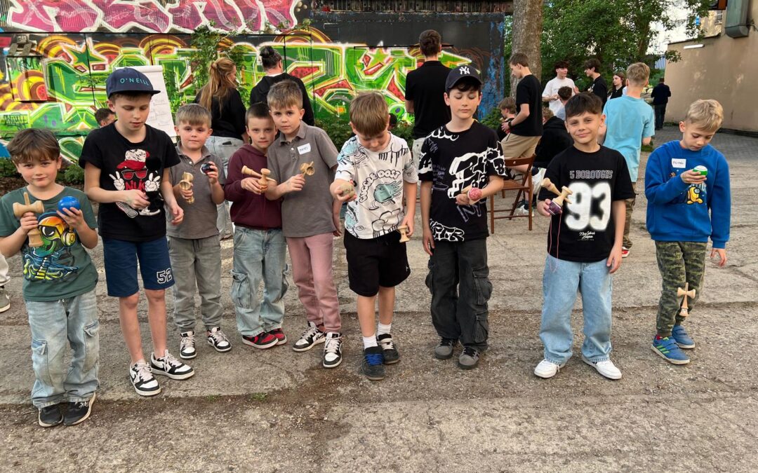 Kuldovkou hýbe kendama