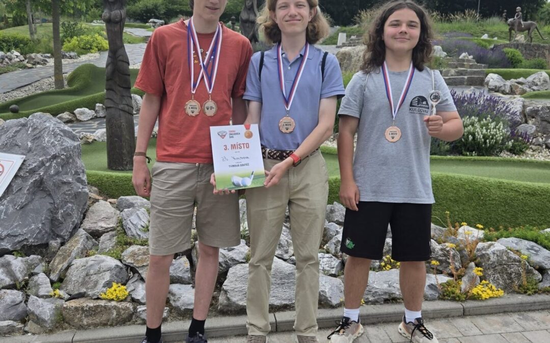 Dvě bronzové medaile pro Kuldovku z golfového turnaje