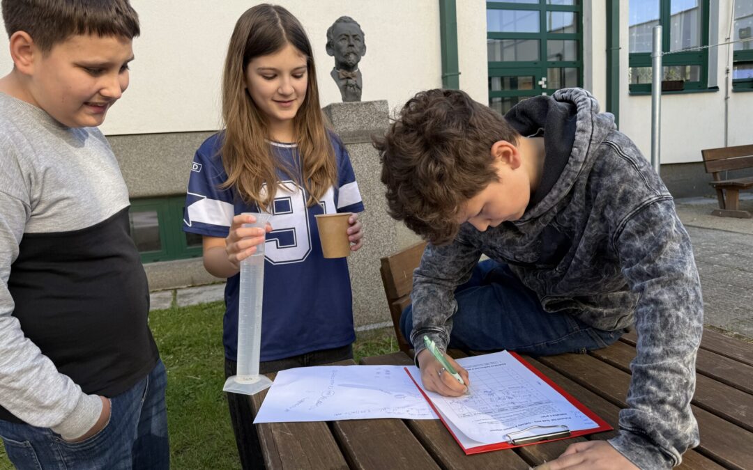 Páťáci v zajetí dutých měr